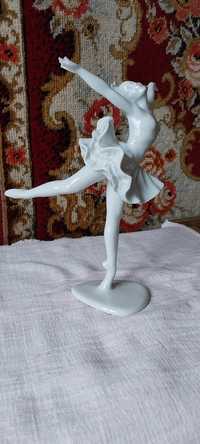 Фарфоровая статуэтка балерина. ГДР