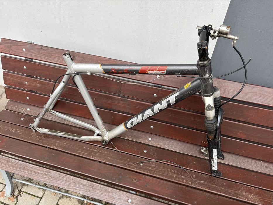 Rama 26 Giant XC850 amortyzator mostek hak