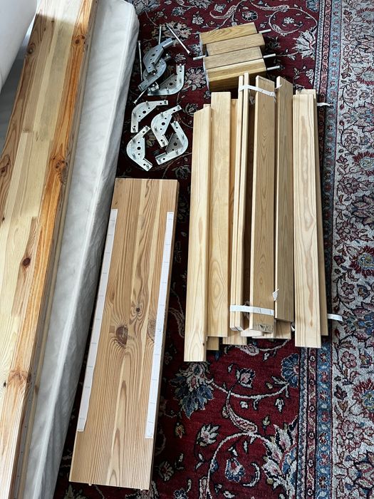 Sommier/Cama IKEA completa 90x200 cm com colchões – muito bom estado