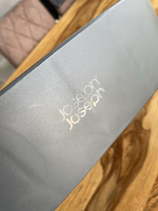 Ociekacz do naczyń marki Joseph Joseph, model Arena