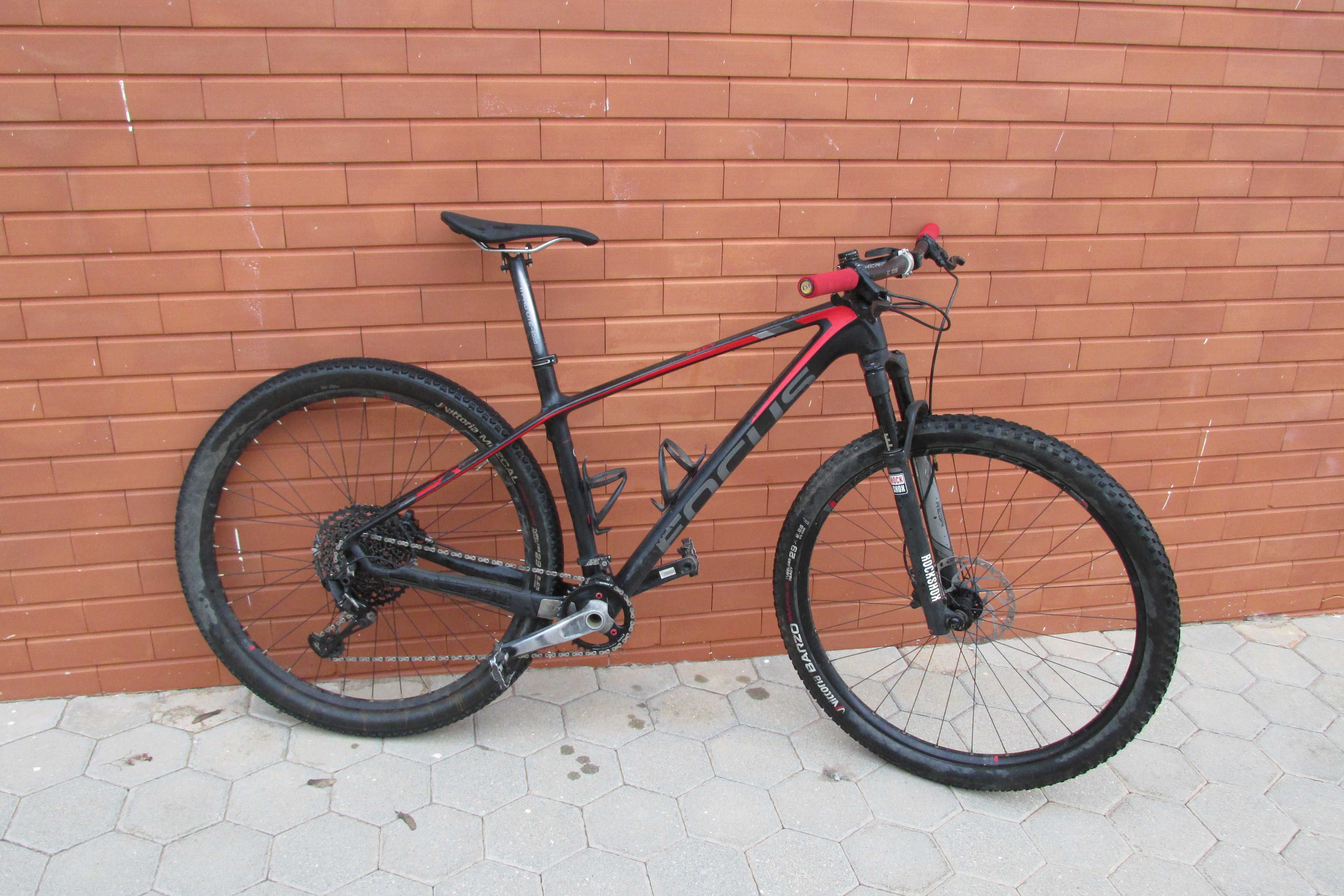 Bicicleta BTT Focus Raven 29R 5.0 Carbono (M) - GX Eagle 12V