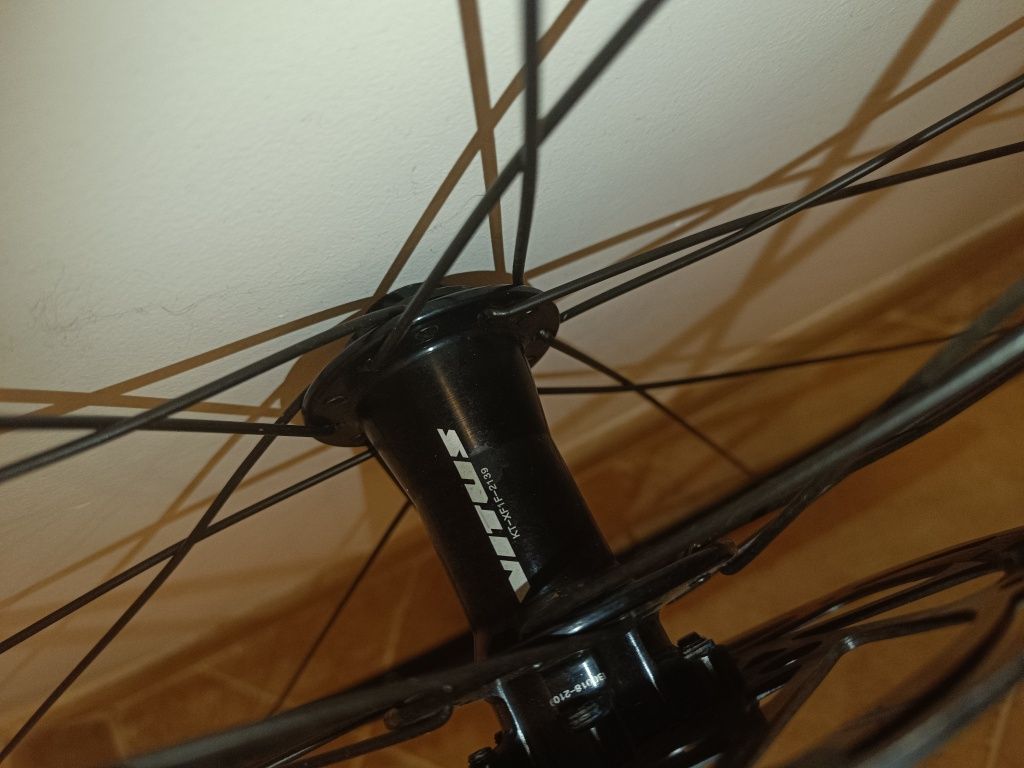 Koła szosowe Vitus 28" 700x19C bębenek Shimano
