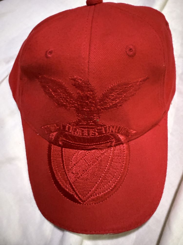 Chapeus do benfica  8 euros