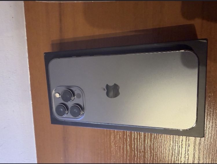 Iphone 13 pro dobry stan