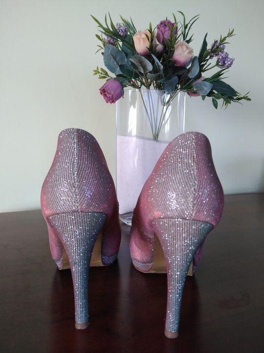 Szpilki syrenka brokat na wesele imprezę r. 40