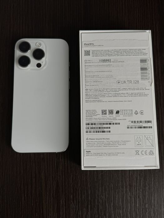 Apple iPhone 16 pro 256Gb white titanium