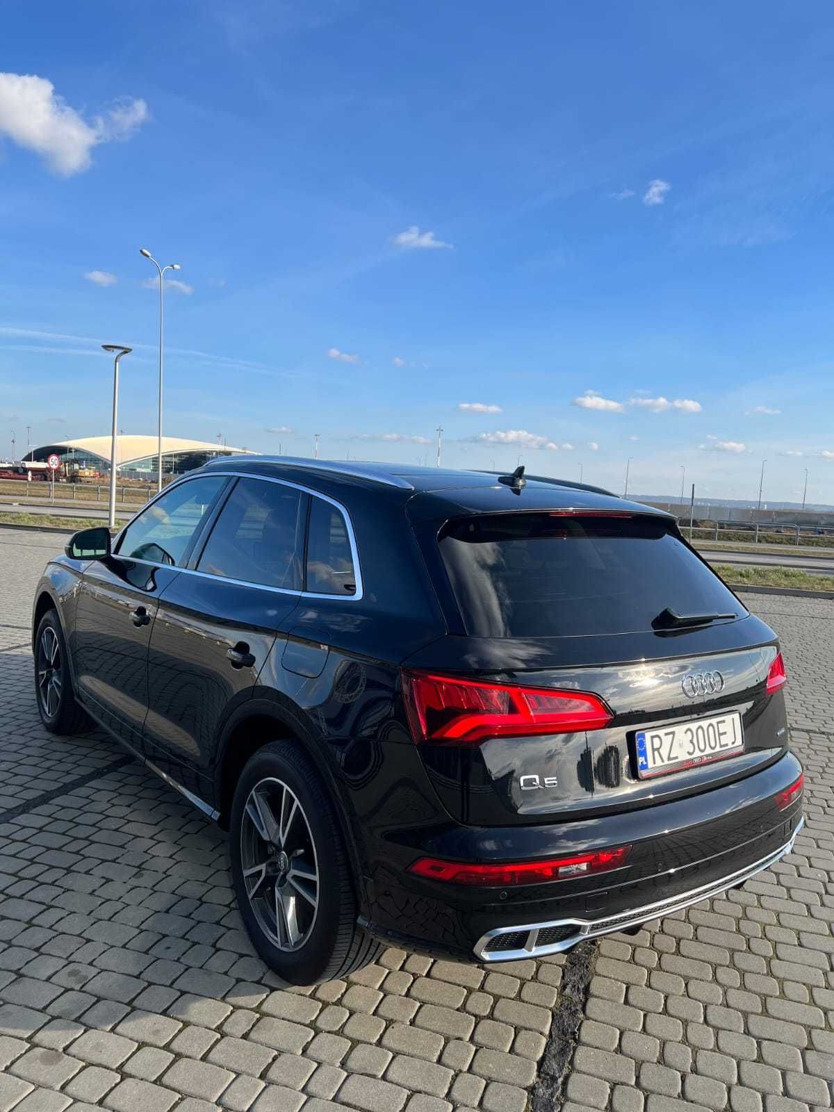 Wynajem osobowe Audi Q5 QUATTRO