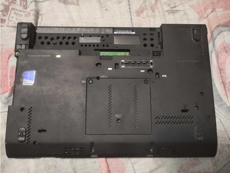 Lenovo ThinkPad X230 – Spód obudowy/dolna część kadłubka (BOTTOM CASE)
