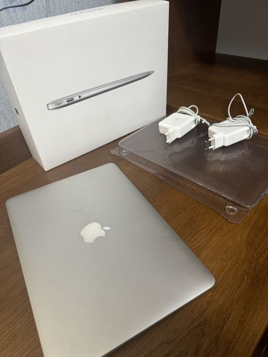 macbook air 13-inch 2017 повний комплект