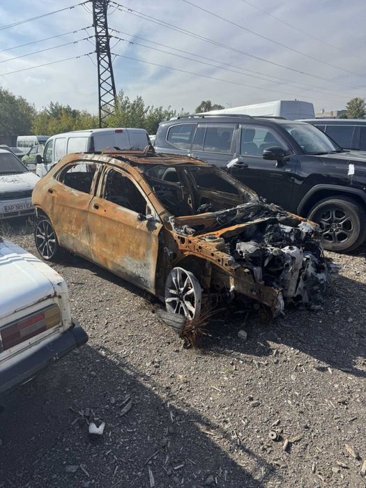 Продам Gla 2016 года бензин