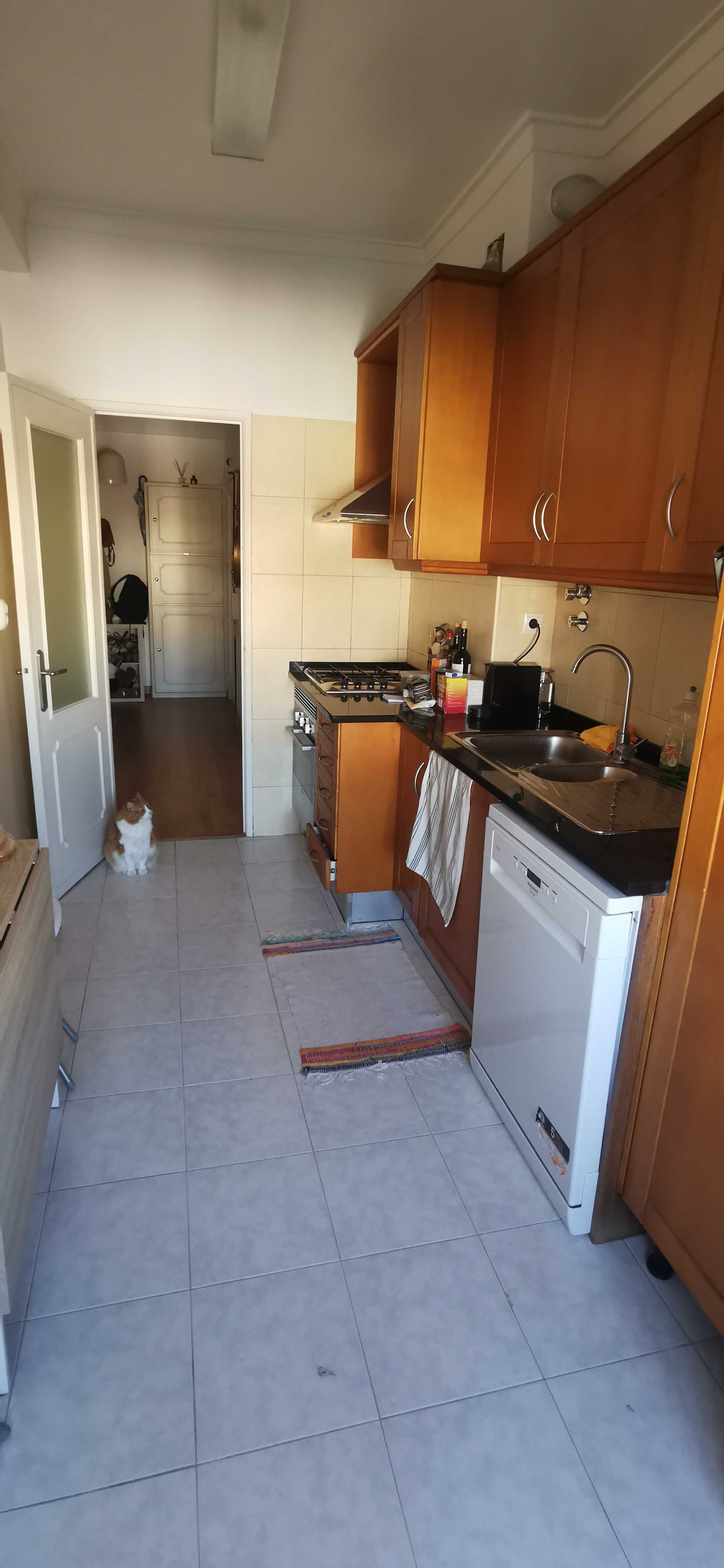 Apartamento T2 Benfica c/ parqueamento