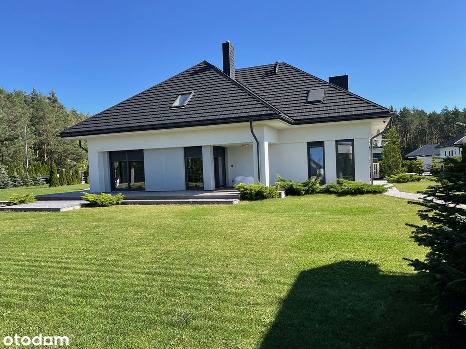 Budynek mieszkalny gotowy do zamieszkania.