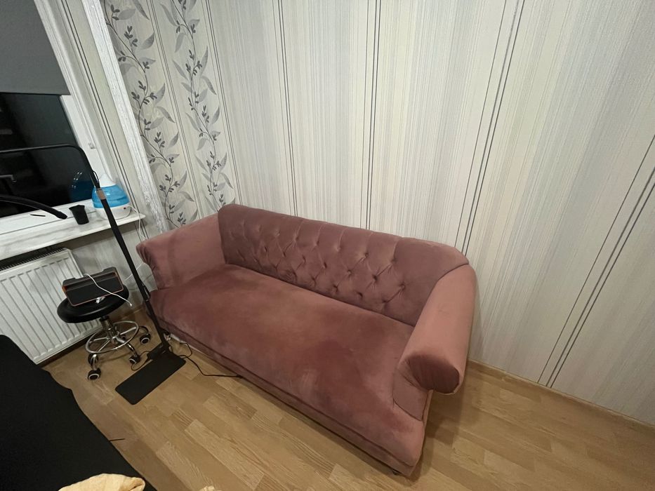 Sofa brudny róż welur