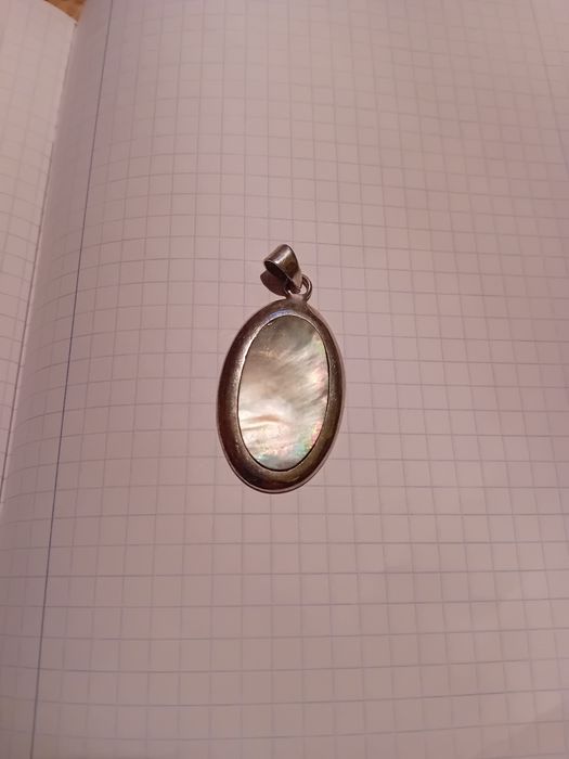 Medalha em Prata e Madrepérola