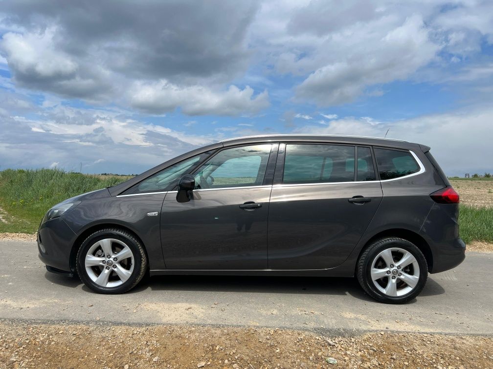 Opel Zafira C  Tourer Cosmo 1.6 Turbo LPG 7 Osobowe