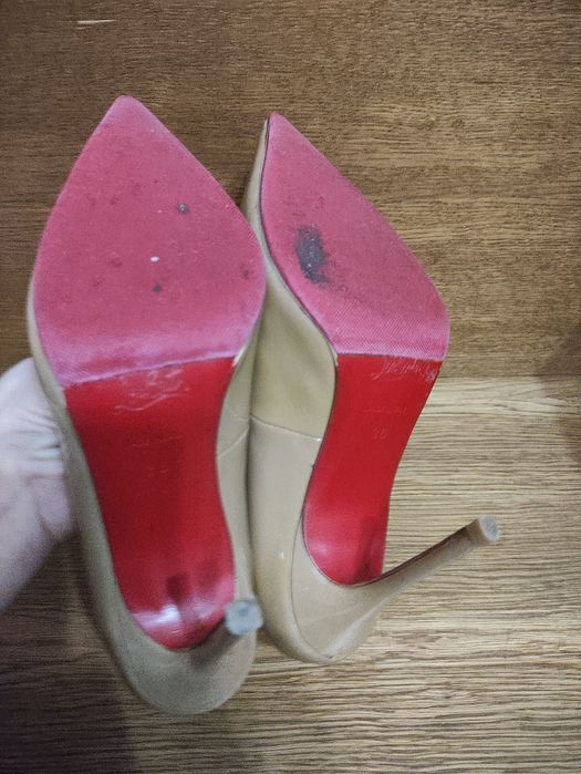 Жіночі туфлі. Різні. Розмір +/- 37