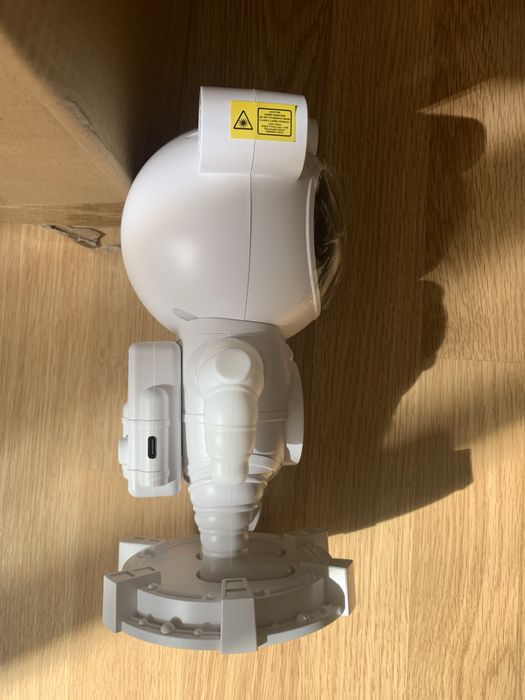 Проектор  Астронавт луна небо БЛЮТУЗ нічник  Космонавт