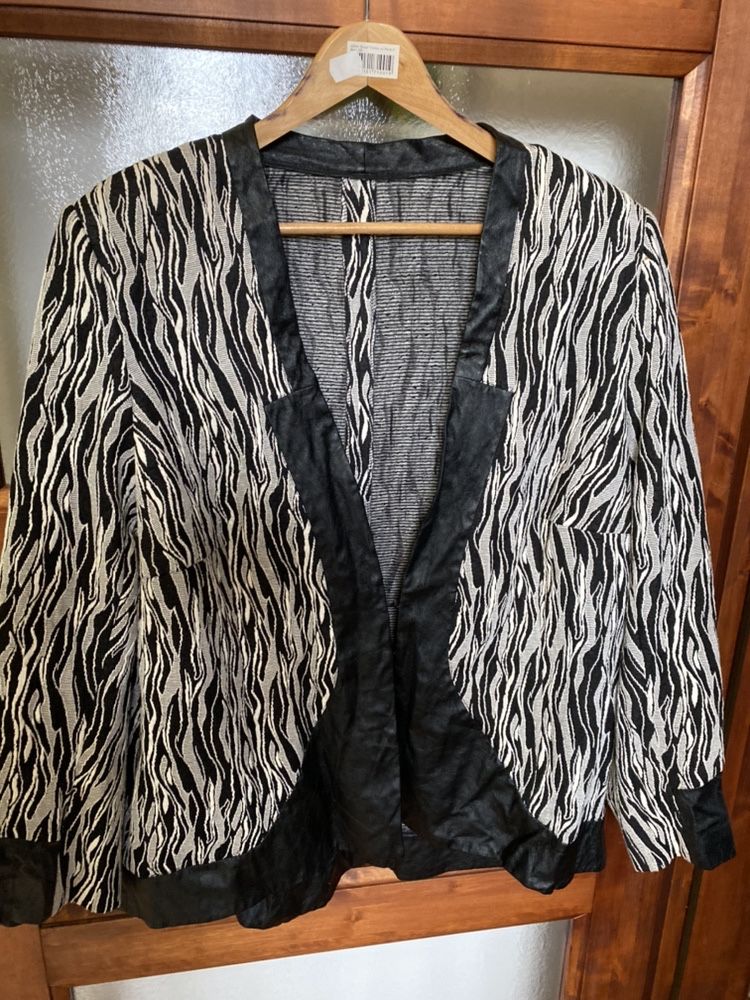 Marynarka garsonka zebra 52 czarna biała 6XL duży rozmiar