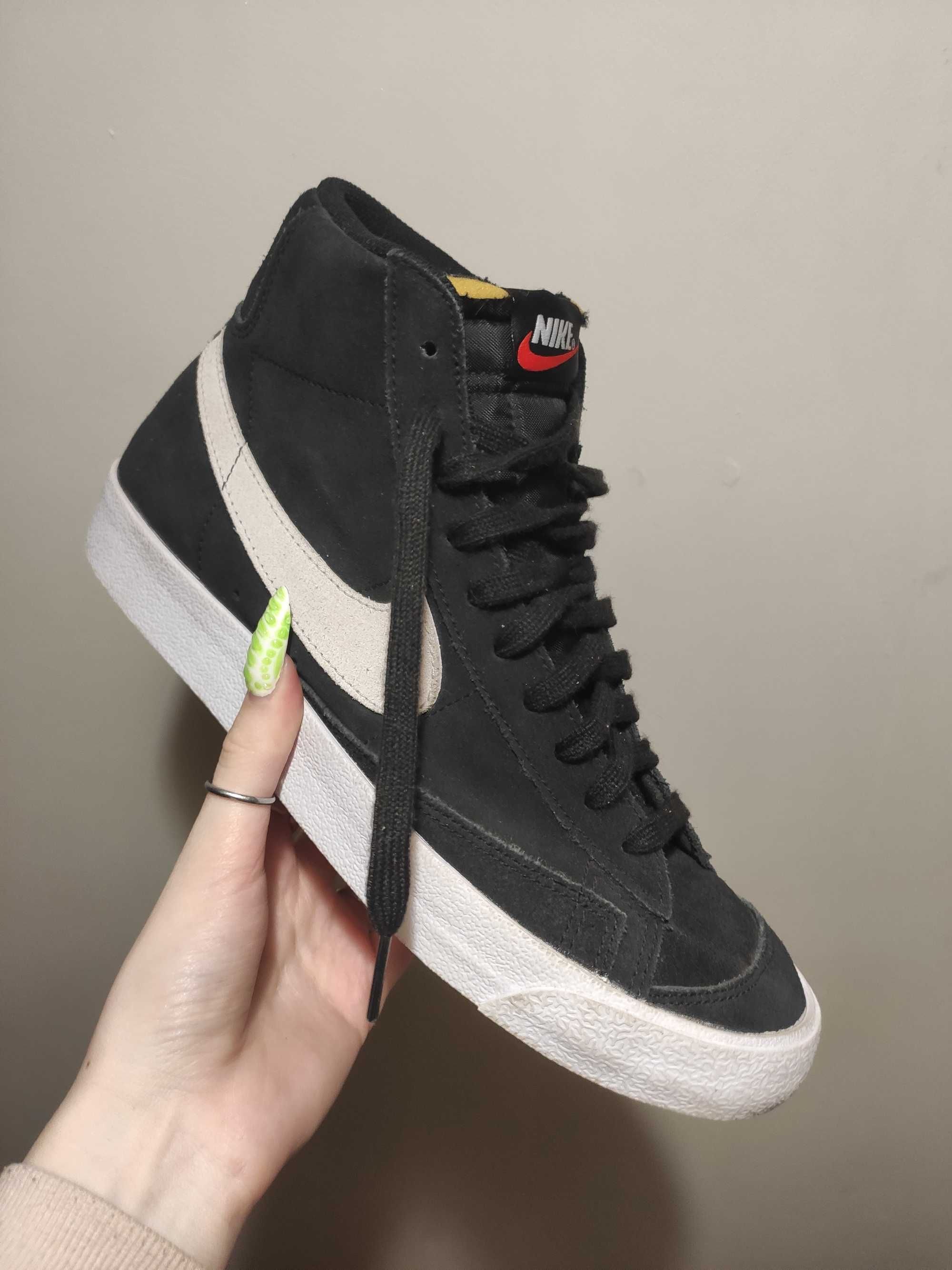 NIKE blazer mid 77 suede