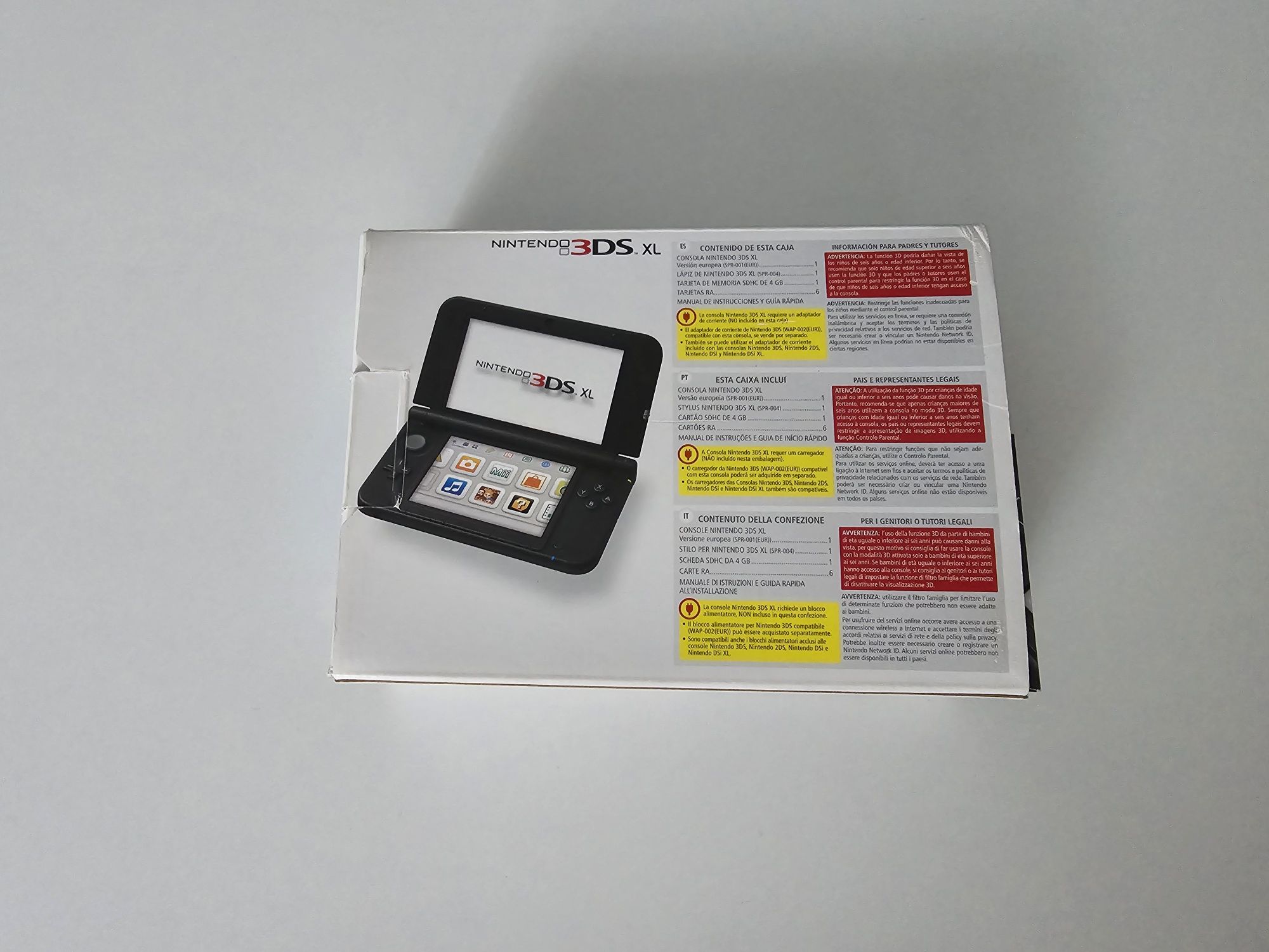 Nintendo 3DS XL z pudełkiem i etui