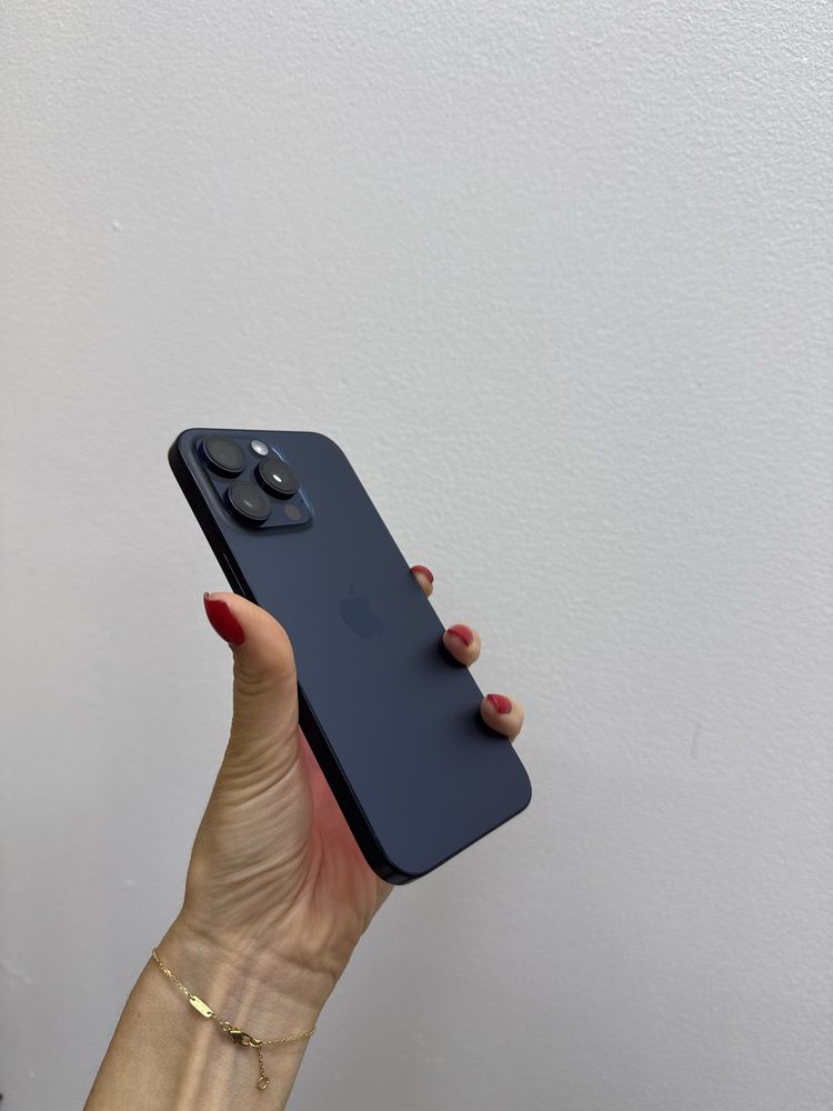 Used iPhone 15 pro max 256 blue