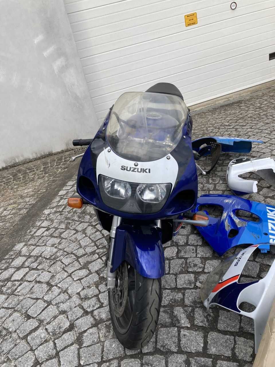 Suzuki GSX-R 750