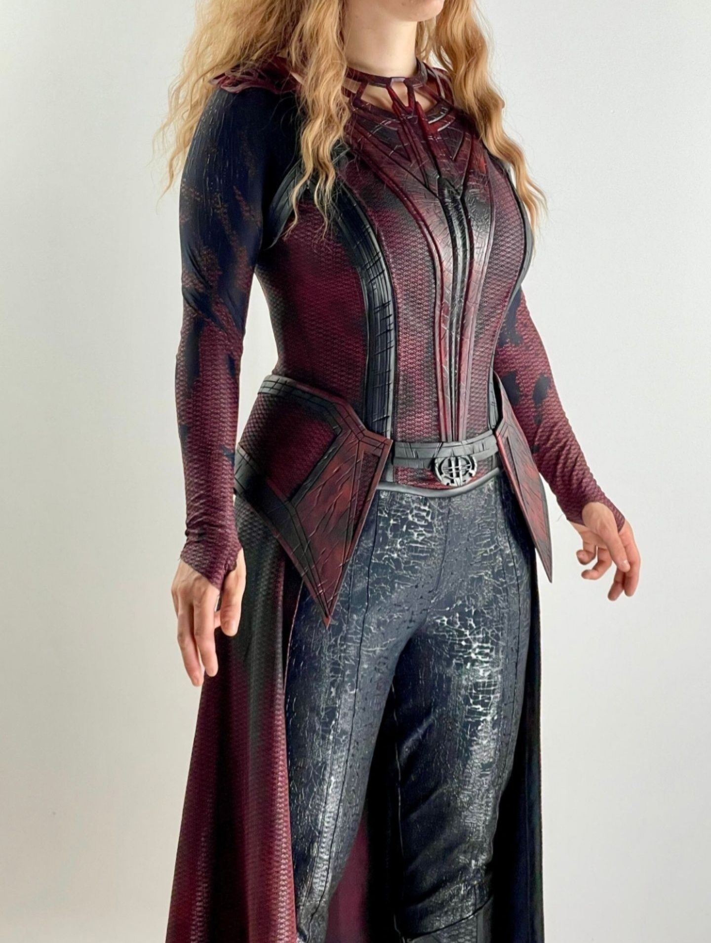 Máscara e Fato Scarlett Witch Feiticeira Escarlate Wanda Maximoff