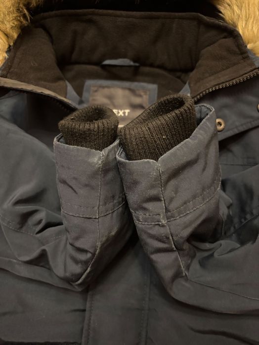 Продам зимову парку курточку Next 134 зріст