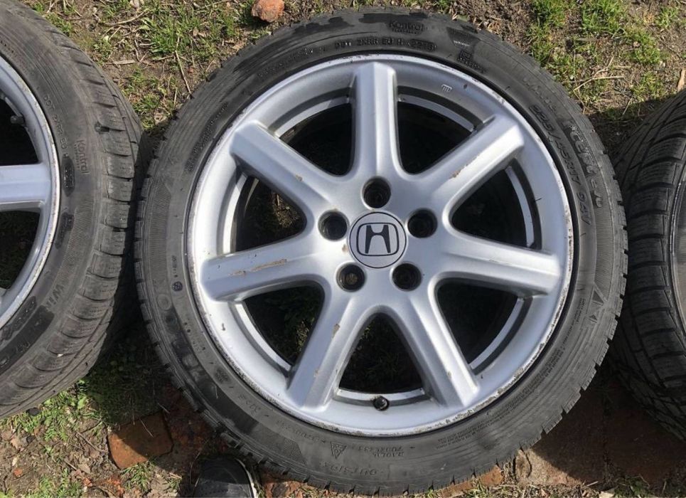 Диски с зимней резиной Honda 225/45 R17