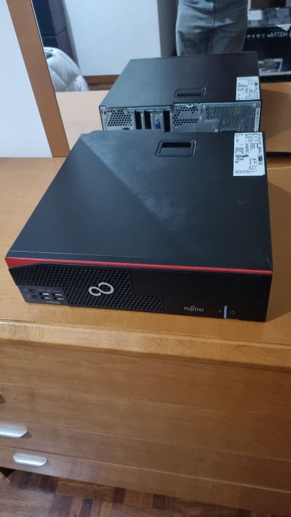 esprimo d556 intel G4400 6th 8gb DDR4 ssd win11 (24h2)