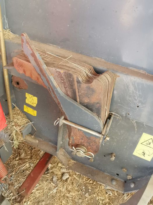 Prasa presa Massey Ferguson166v to samo co Gallignani,Fendt,Kverneland