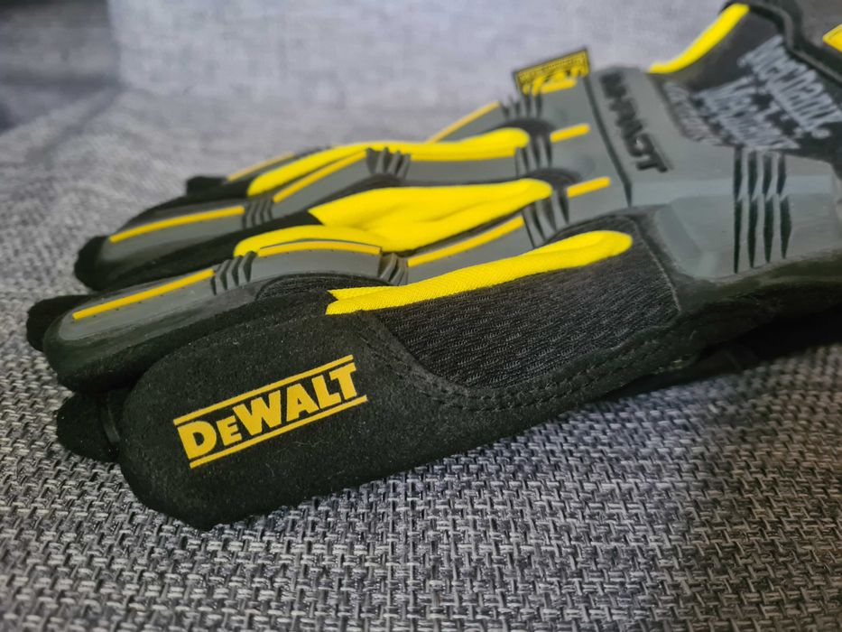 Rękawice M-Pact Mechanix z logiem DeWALT XL