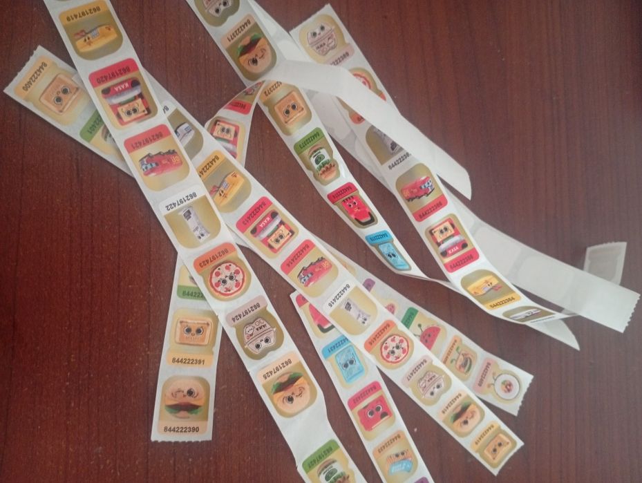 Naklejki biedroniaki 80 sztuk