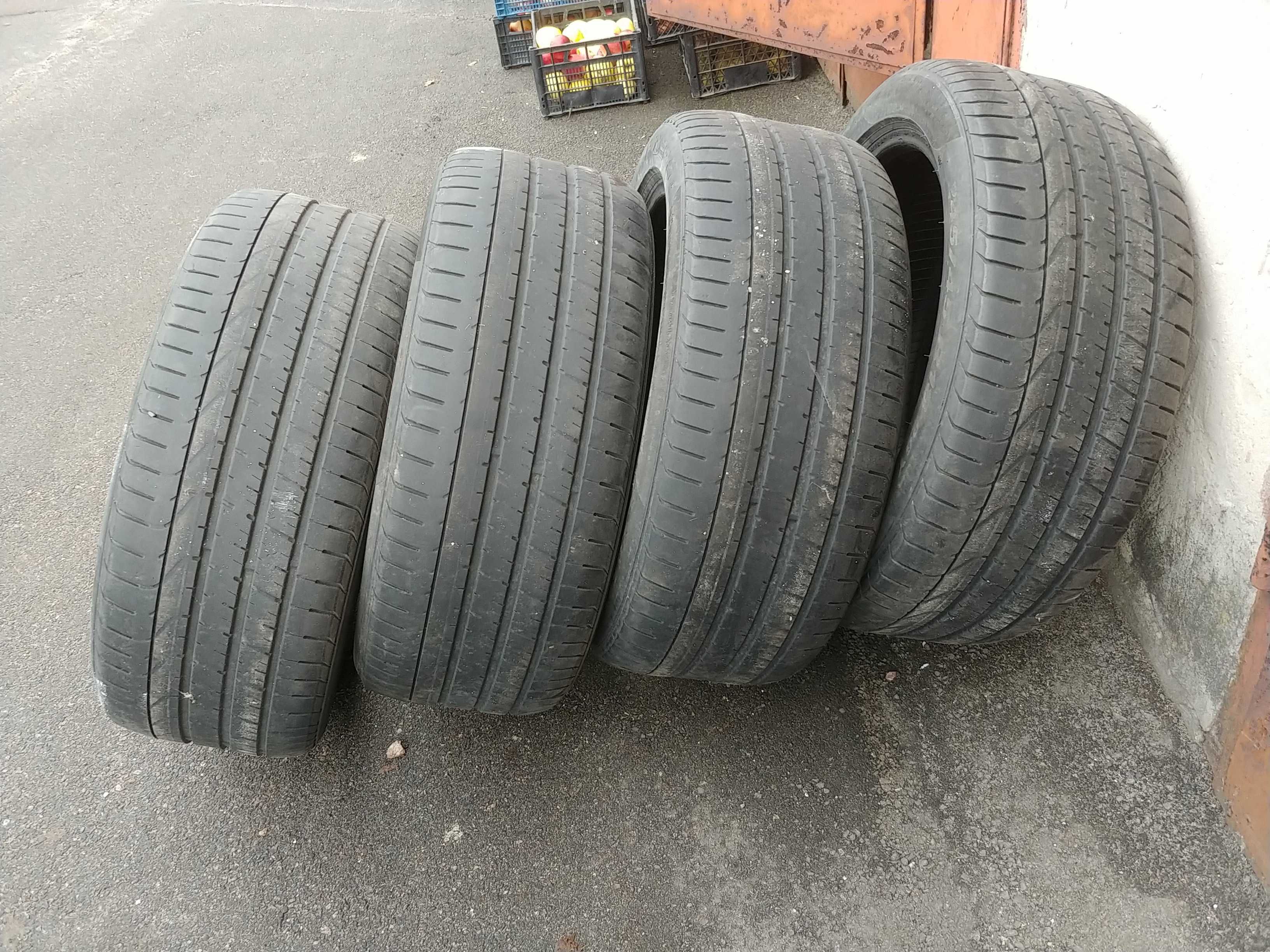 Pirelli PZERO 245/45R18 96Y 2011г.в. 4мм-5мм