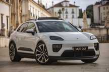 Porsche Macan Electric 4