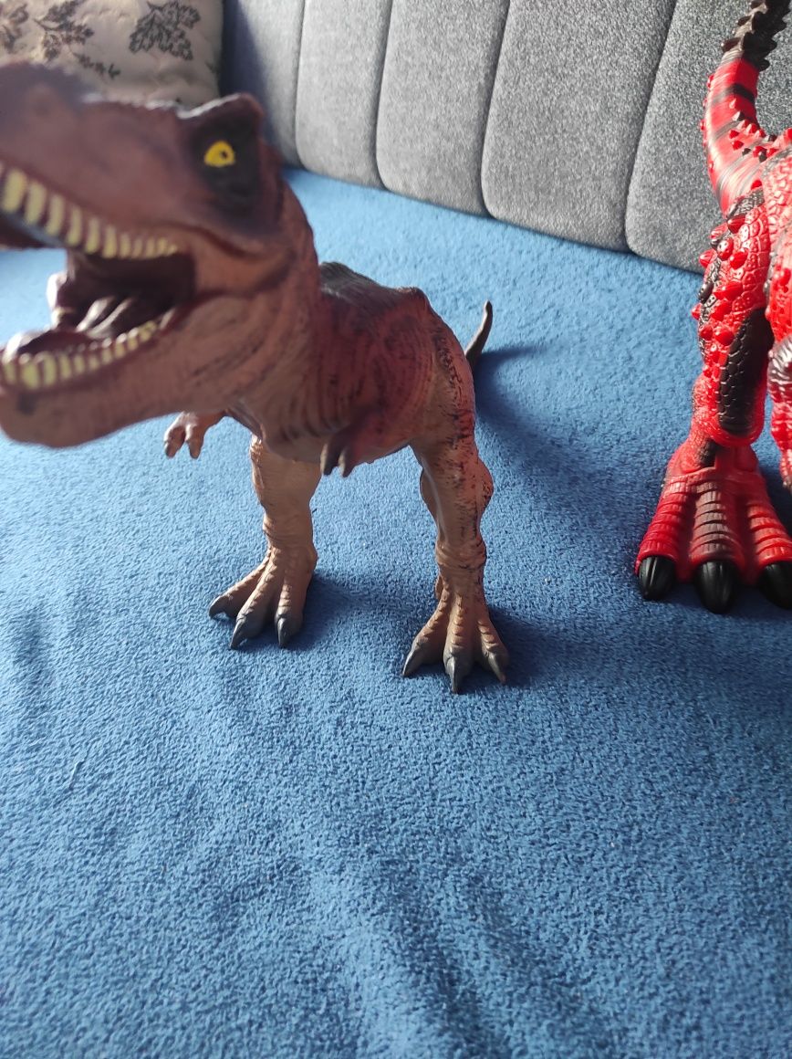 Duże dinozury zabawki