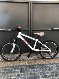 Bicicleta de menina