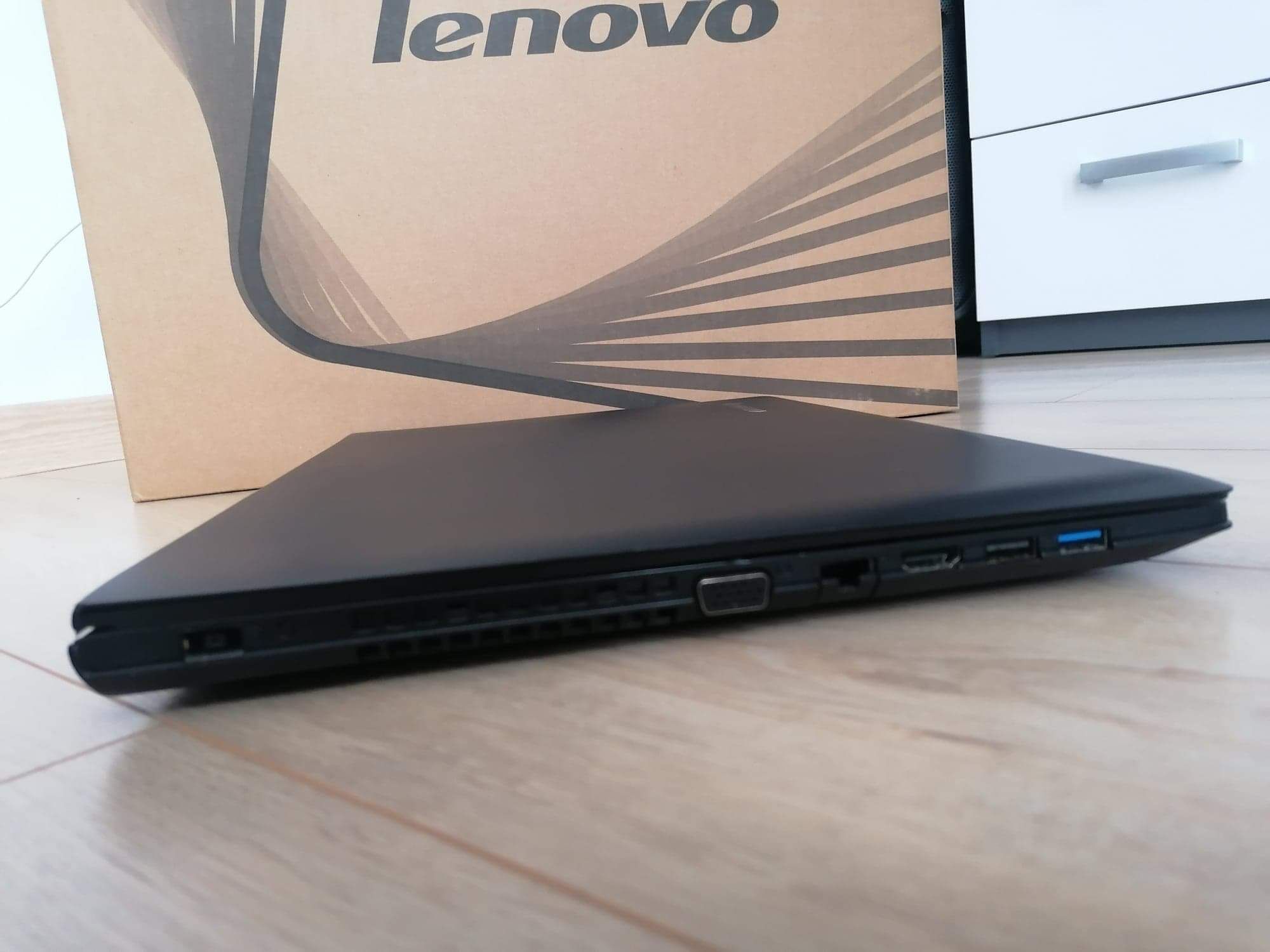 Sprzedam laptop Lenovo