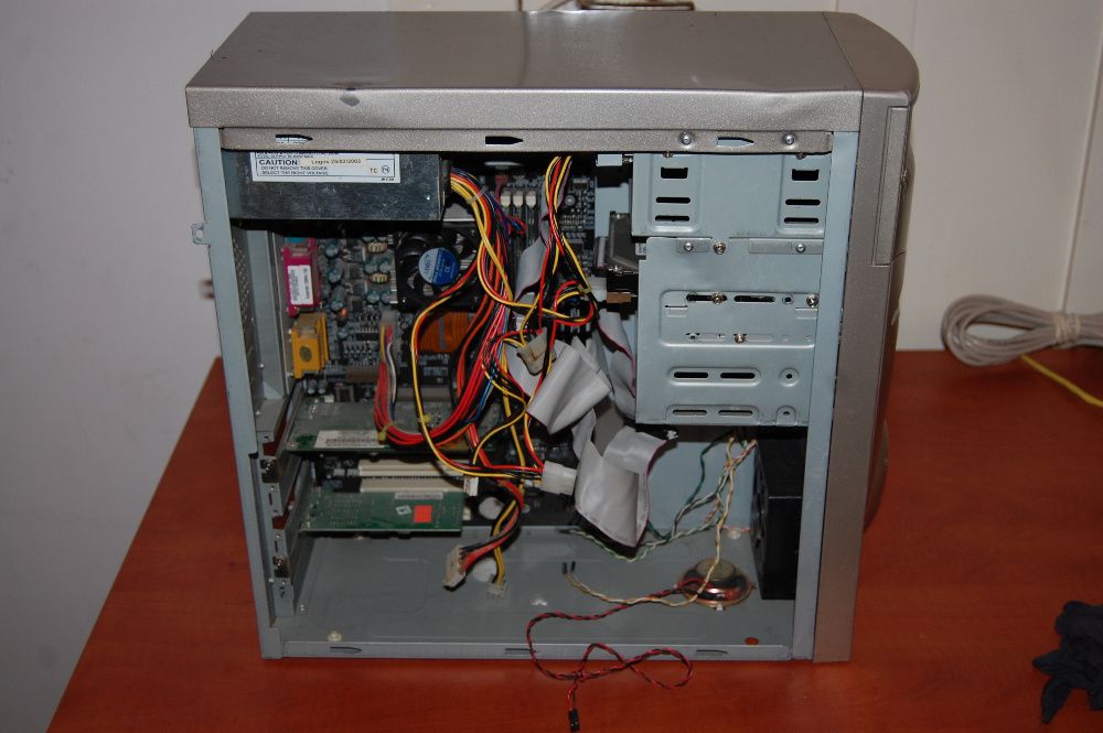 Stary komputer 1GHz Athlon