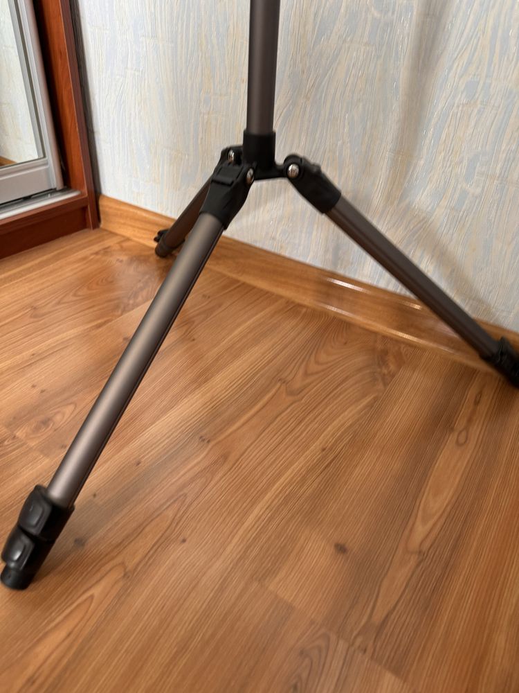 Кільцева LED-лампа TaoTronics 12" + штатив 78’’