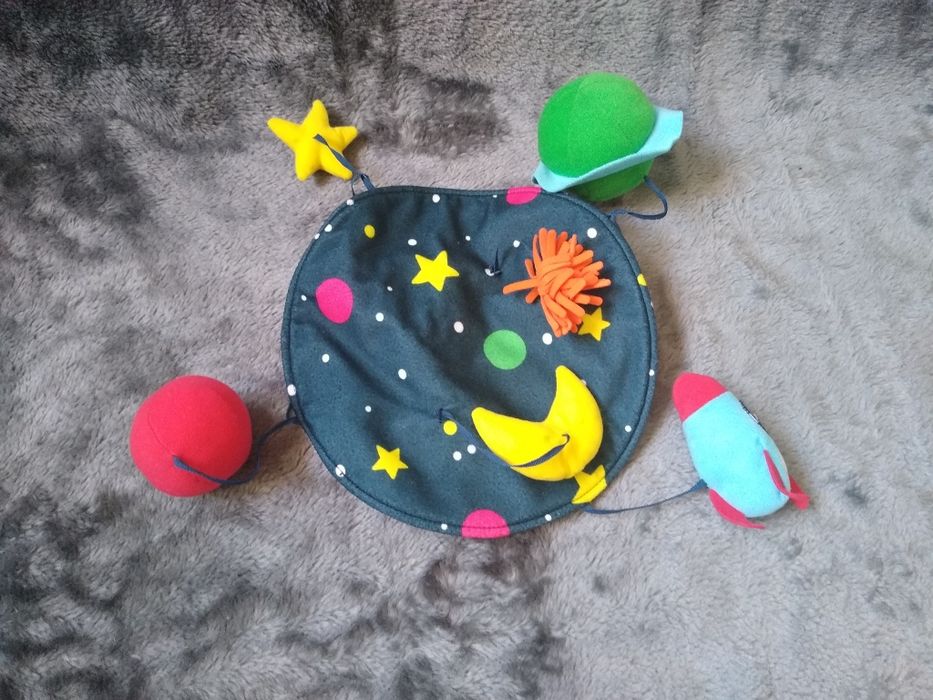 Zawieszka nad łóżeczko ikea