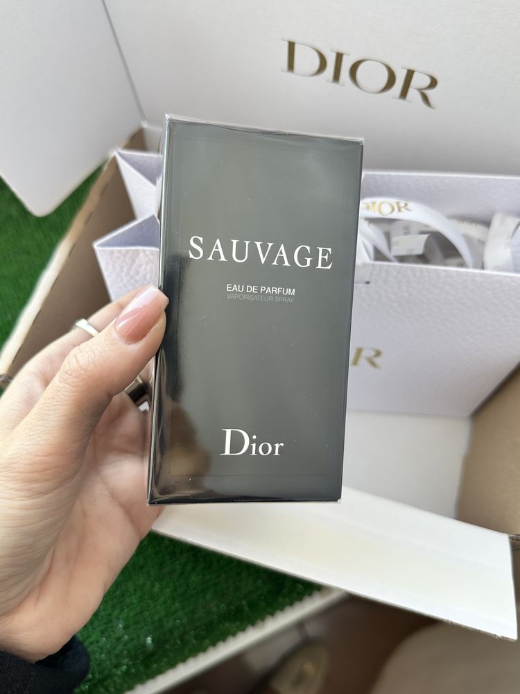 Духи Dior Sauvage 60 мл, подарочная упаковка