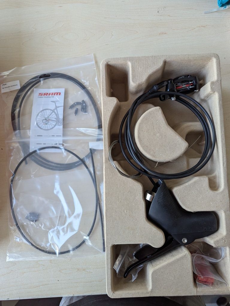 Komplet SRAM S700 Klamkomanetki szosowe 2x10S hydrauliczna