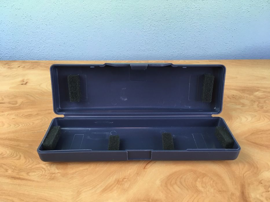 Caixa para rádio de carro