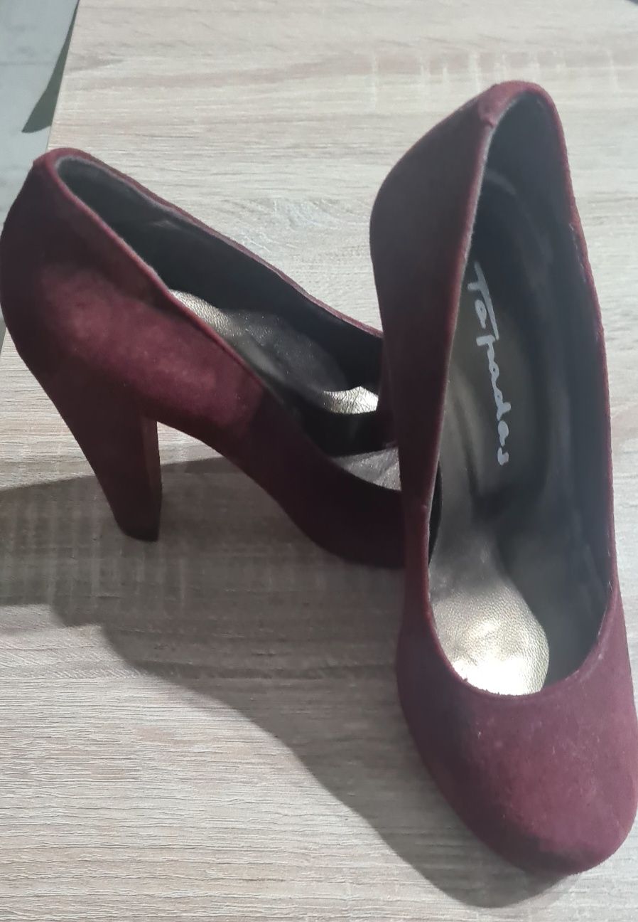 Sapatos Bordeaux