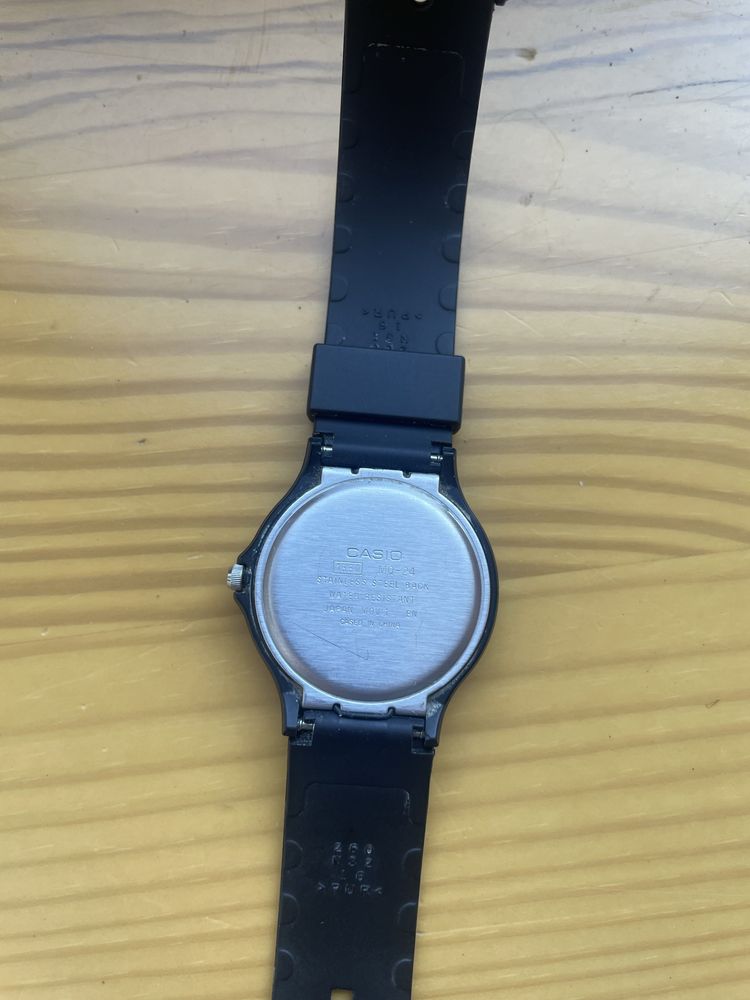 Класичний чорний годинник Casio MQ-24 БЕЗ ТОРГУ