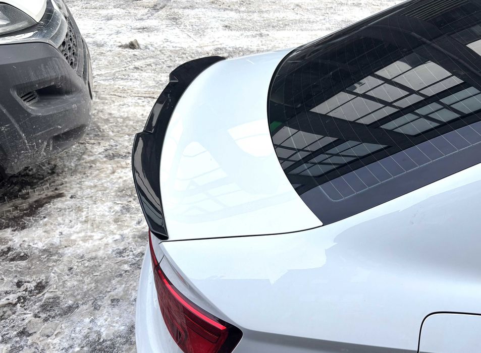 Спойлер чорний глянець Audi A3 V8 2014-2020 стиль М4 / ABS-пластик