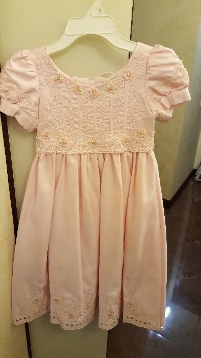 Платье нарядное для девочки 4-7 лет