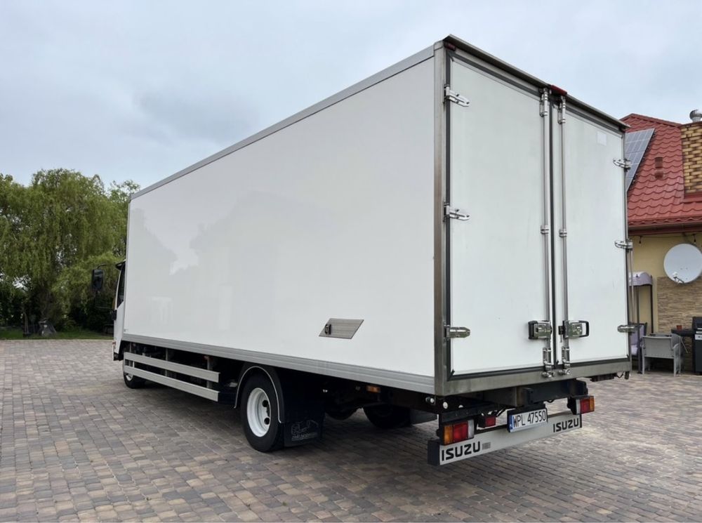 Isuzu  P75  Chłodnia Izoterma Kontener Salon  man daf zamiana