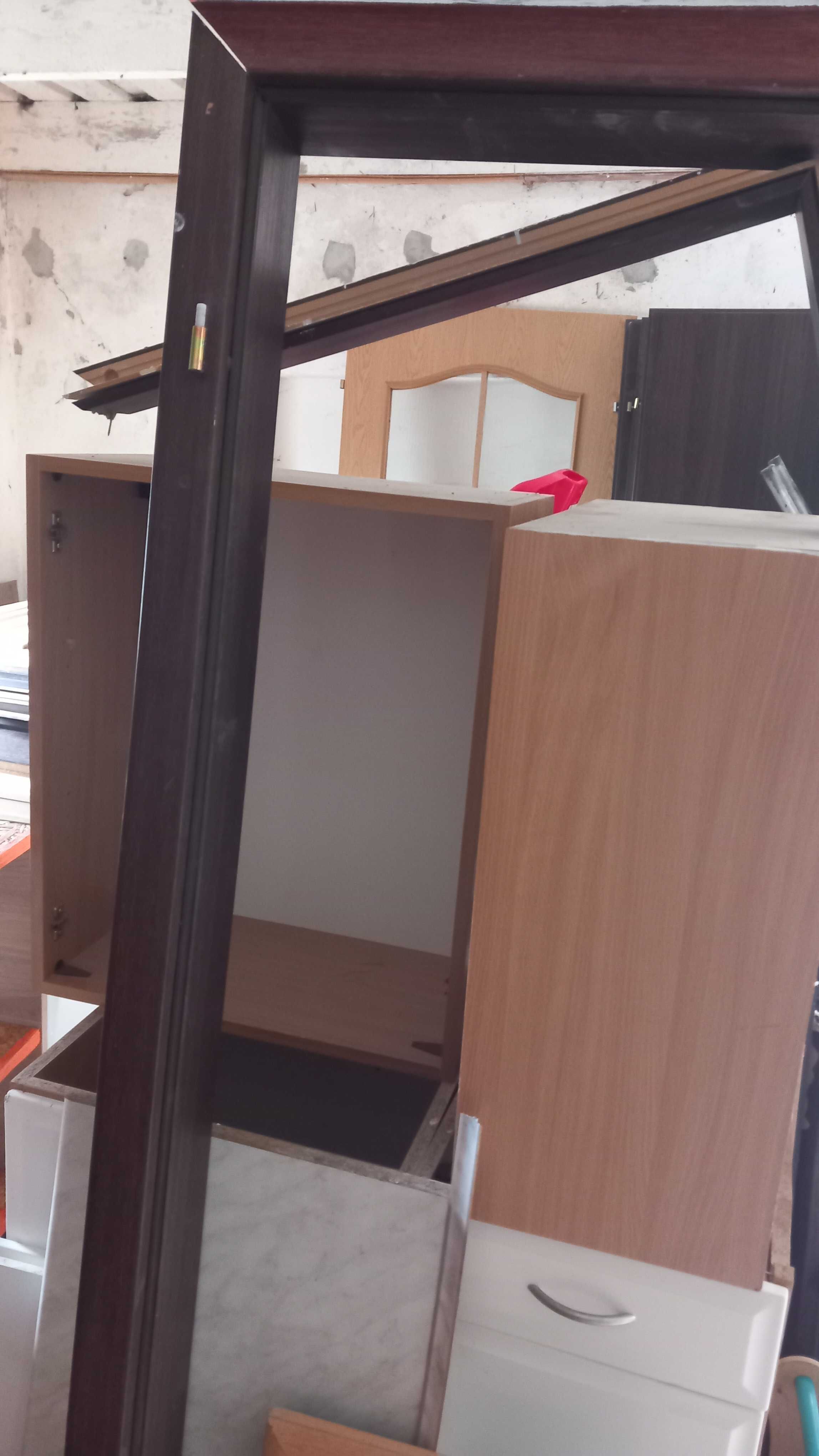 drzwi + futryna z opsaką-,80cm-lewe